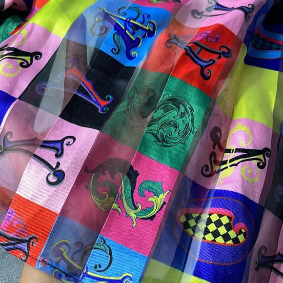 Ladies top! - Picture 6 of 11